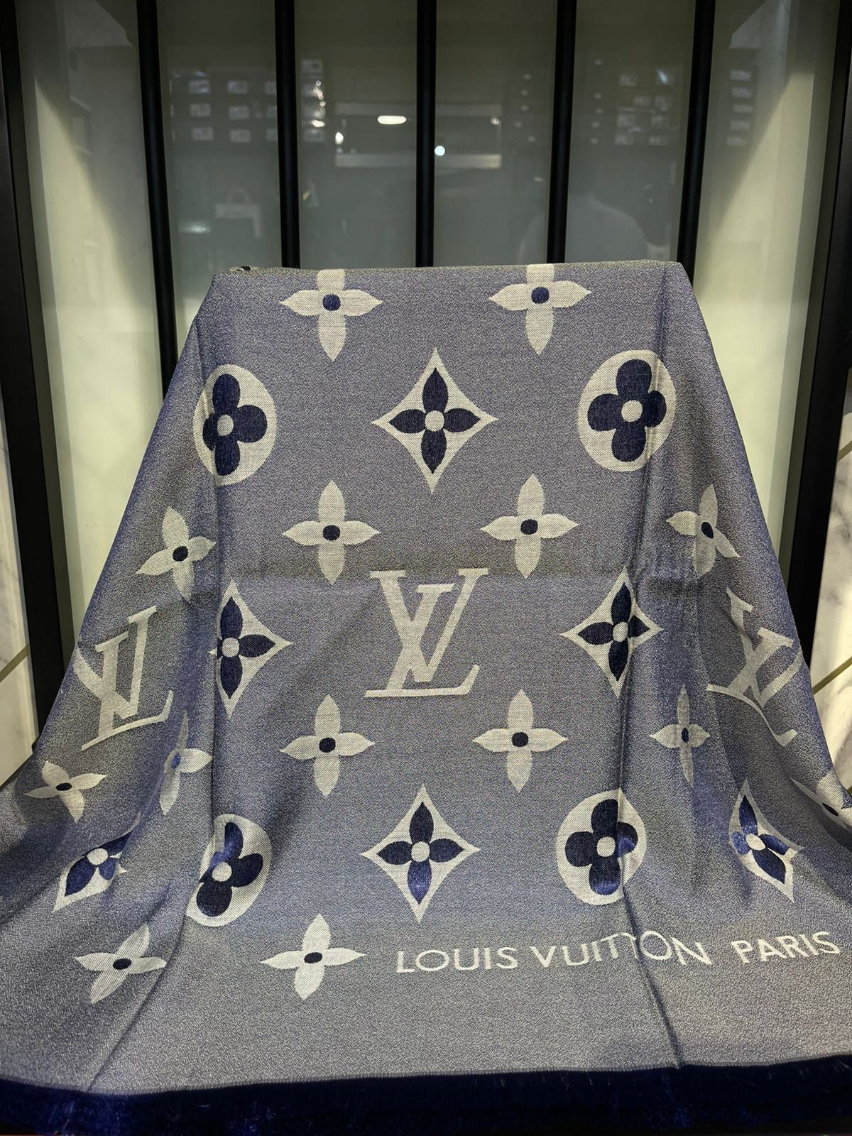 LV Scarf