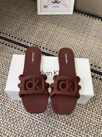 Calvin Klein Women's Yoana Sandal