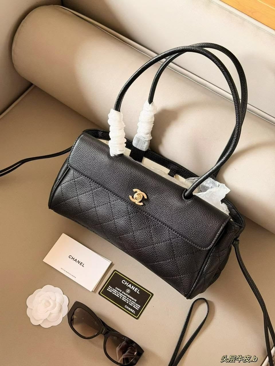 CHANEL Vintage Cerf Small Tote