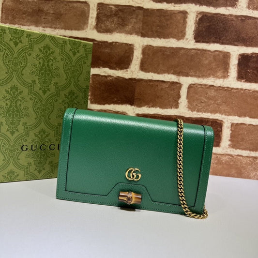 GUCCI Diana with Brand Box
