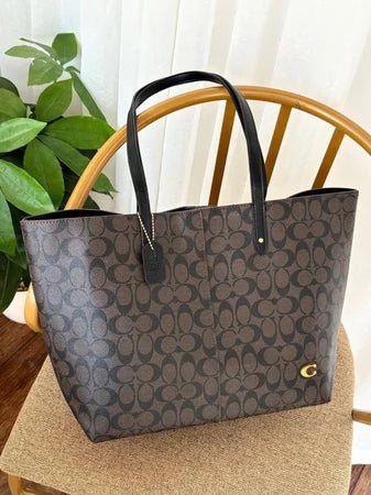 Coach North Tote Bag 32