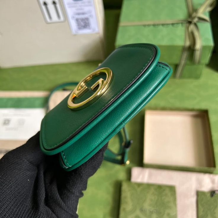 Gucci Blondie Medium Shoulder Bag