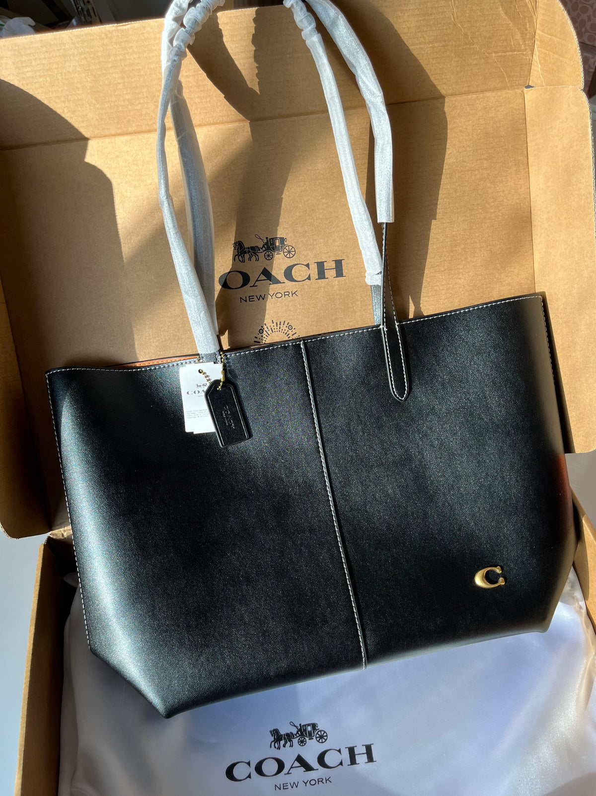 Coach North Tote Bag 32
