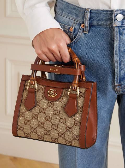 Gucci Diana crystals small bag