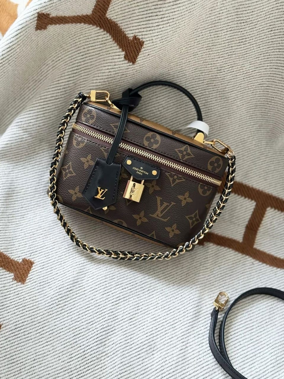 Louis Vuitton Vanity Chain Pouch | LV