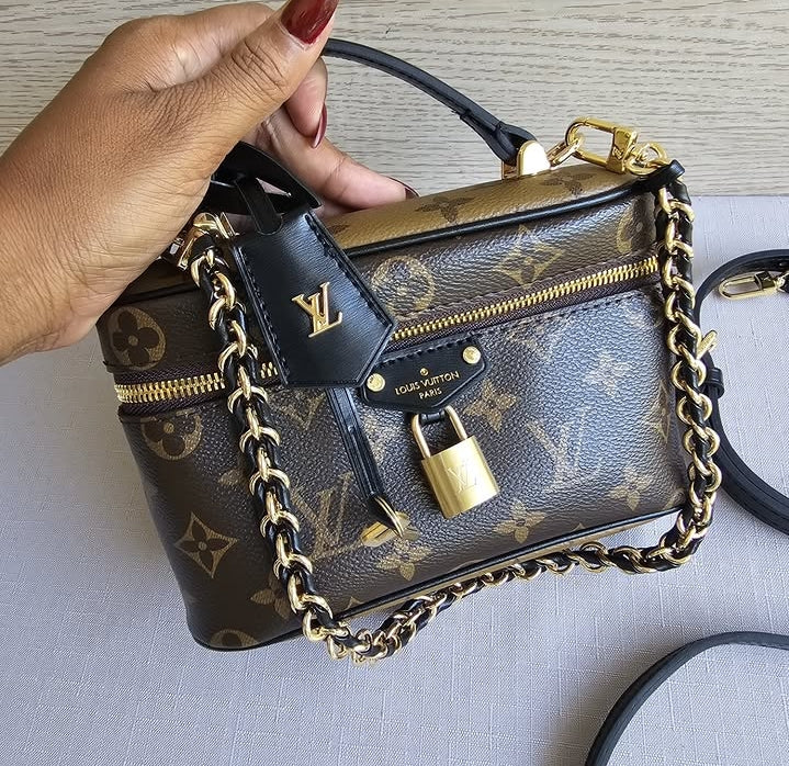 Louis Vuitton Vanity Chain Pouch | LV