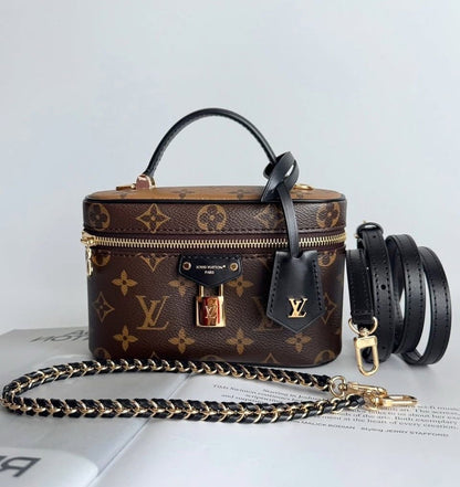 Louis Vuitton Vanity Chain Pouch | LV