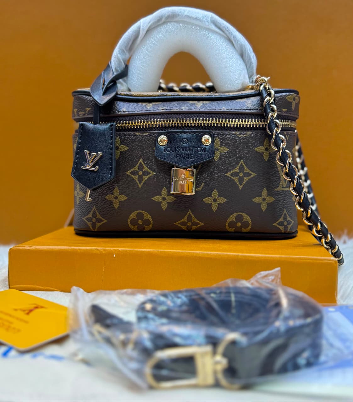 Louis Vuitton Vanity Chain Pouch | LV