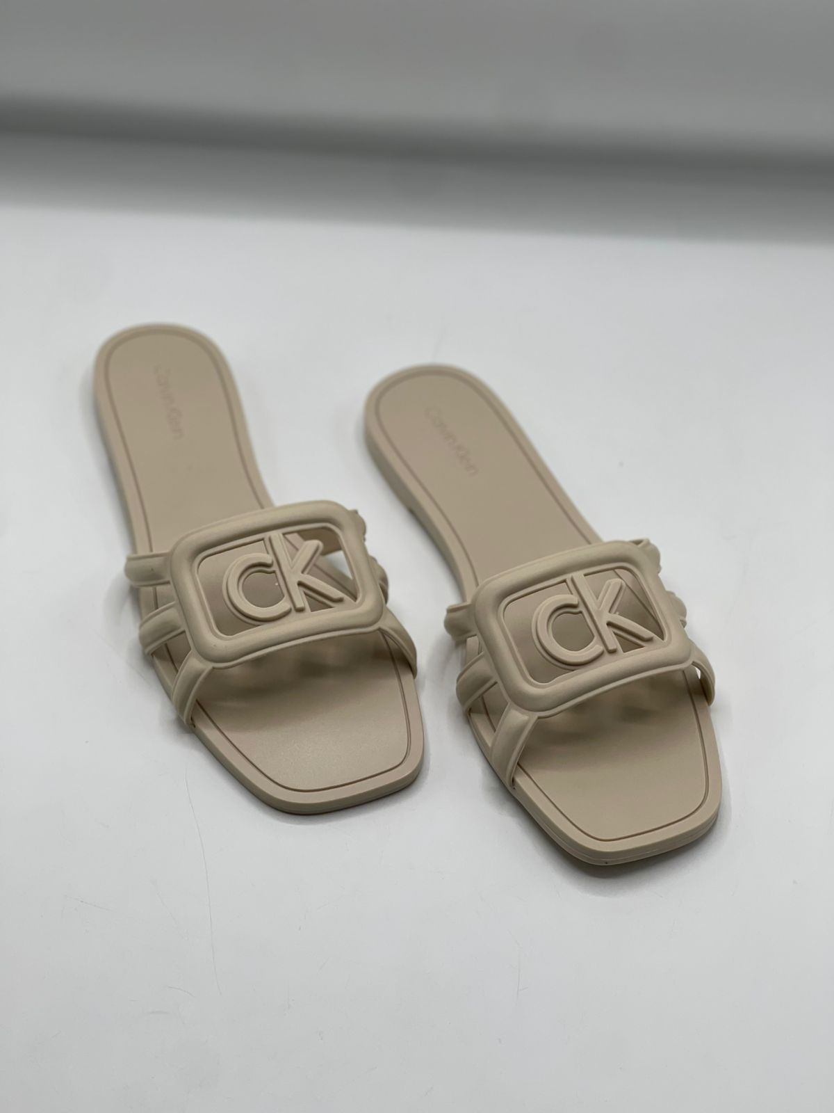Calvin Klein Women's Yoana Sandal