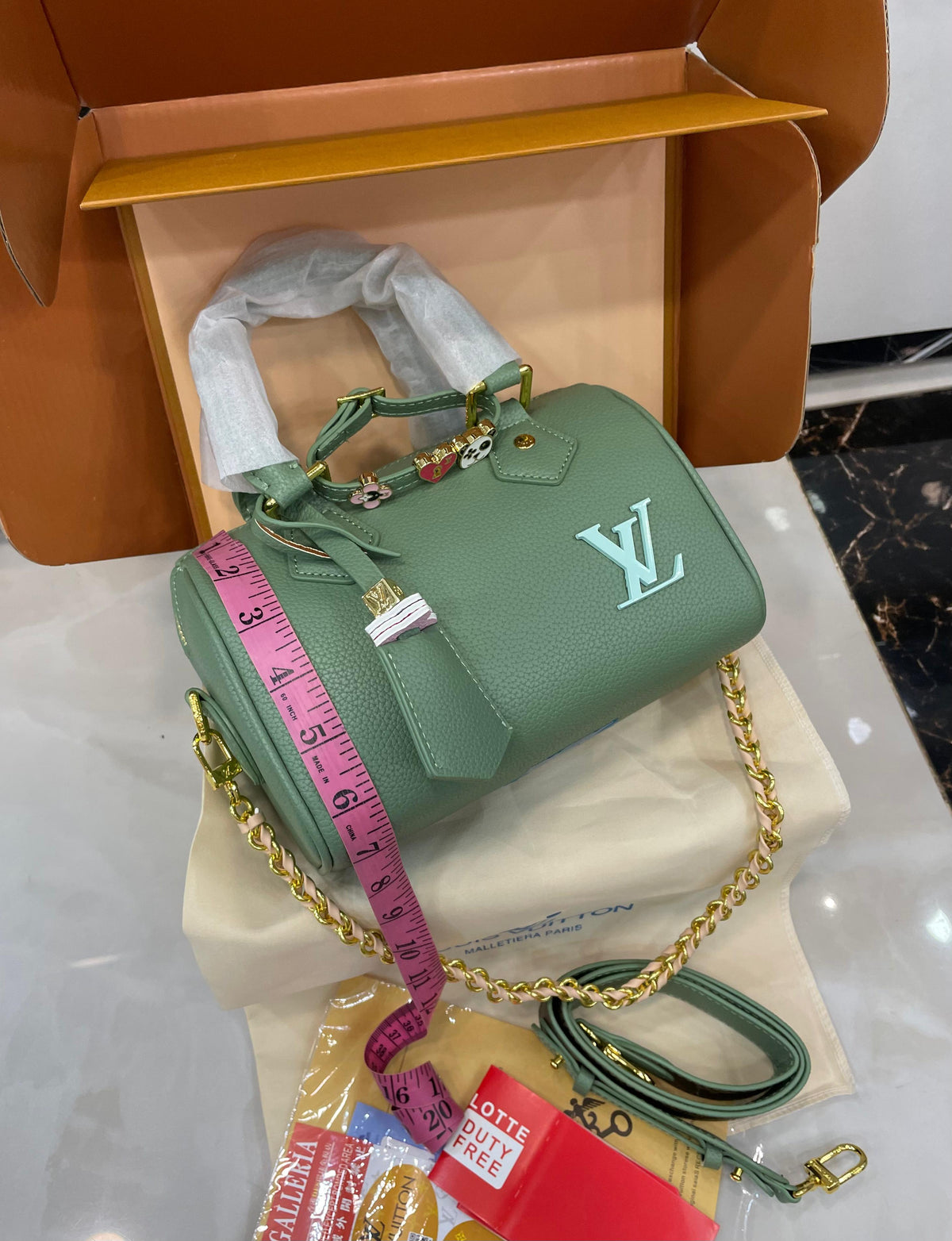 Louis Vuitton Speedy 18 Bandoulière | LV