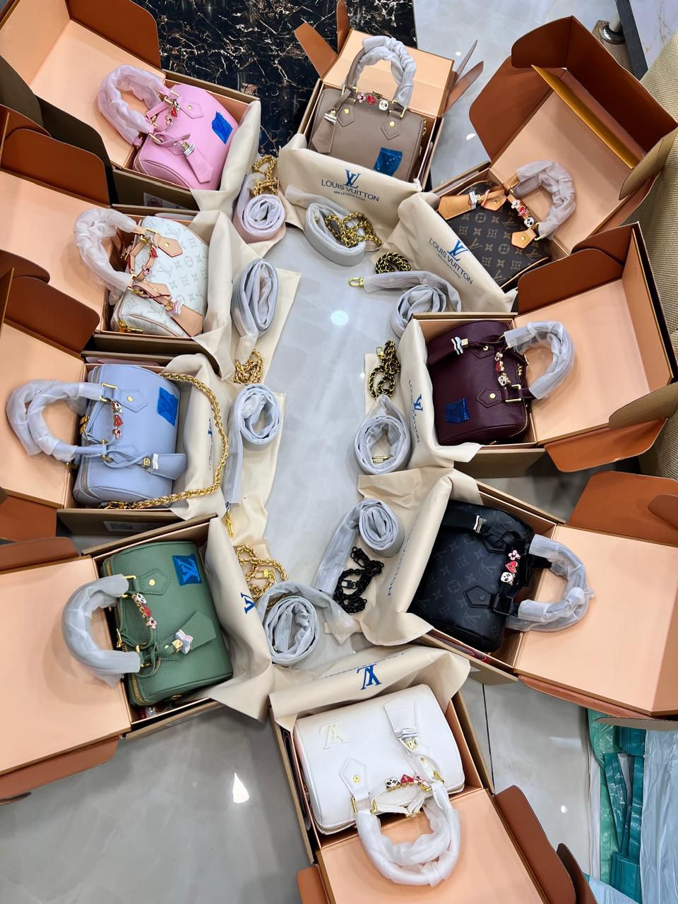 Louis Vuitton Speedy 18 Bandoulière | LV