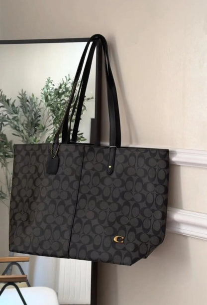 Coach North Tote Bag 32