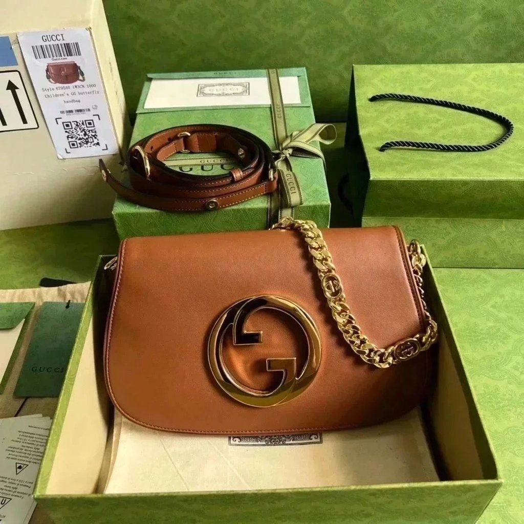 Gucci Blondie Medium Shoulder Bag